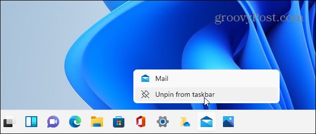 unpin-app-directly-from-Windows-11-taskbar-1