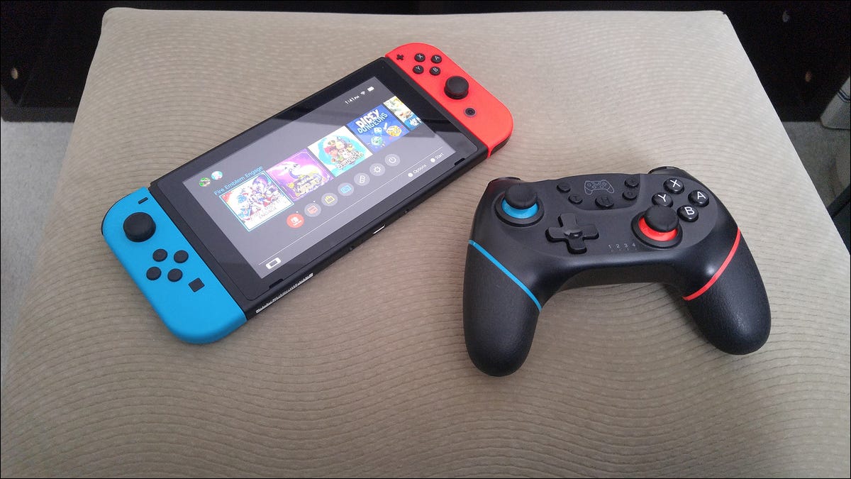 switch-tablet-with-joy-cons-and-pro-controller-small